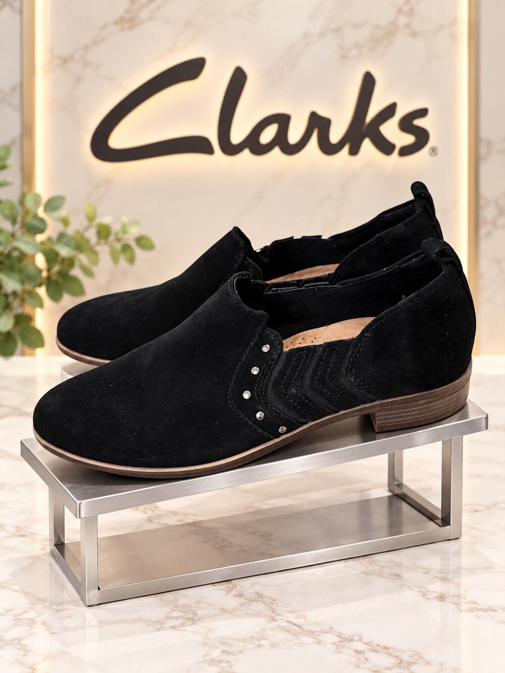 Clarks Trish Bell Black Suede Studded Slip-On Shoes Women’s 9.5M
